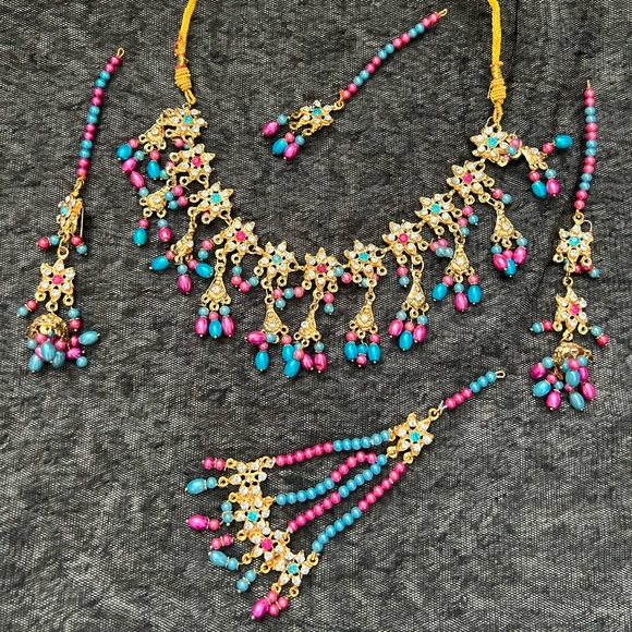 Indian Pakistani jhumka tikka earrings necklace set - Picture 4 of 16